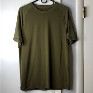 Lululemon Men’s Short Sleeve Two-Tone Shirt